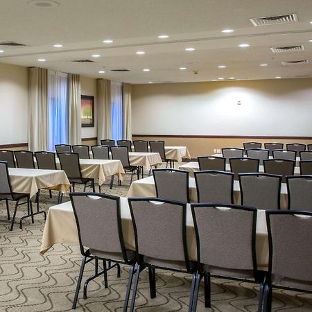 Comfort Inn & Suites Хатчінсон Екстер'єр фото
