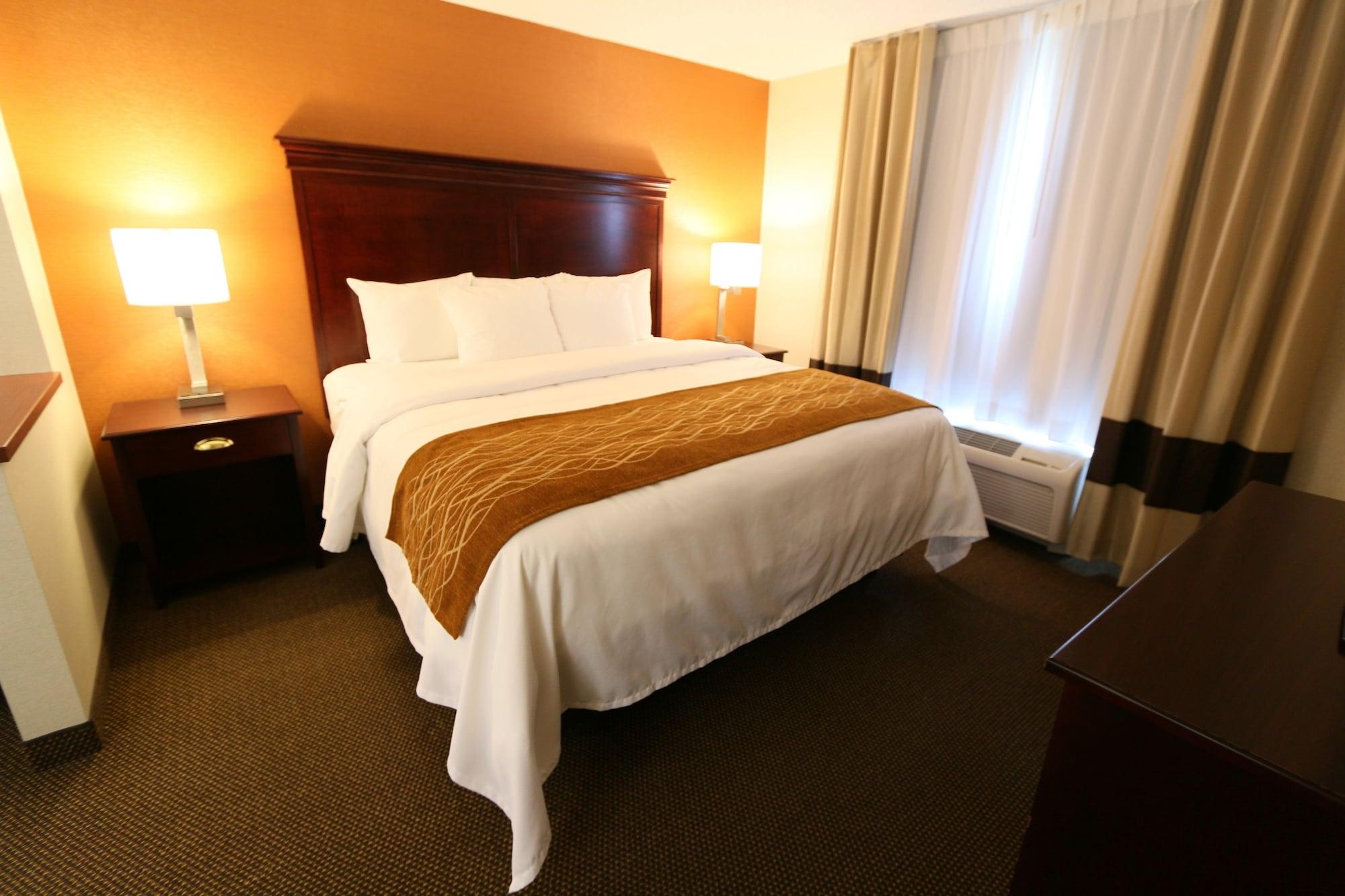 Comfort Inn & Suites Хатчінсон Екстер'єр фото