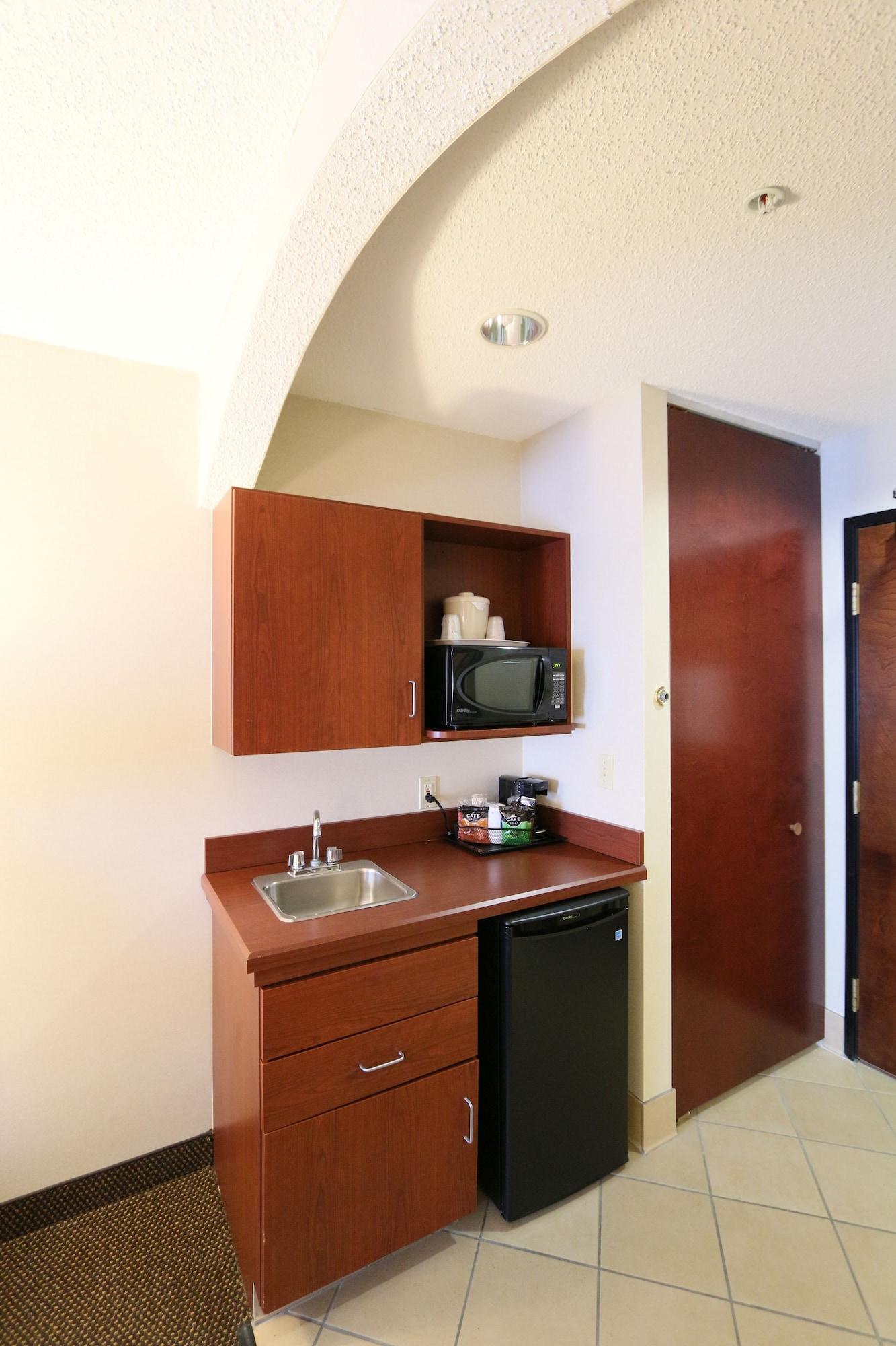 Comfort Inn & Suites Хатчінсон Екстер'єр фото