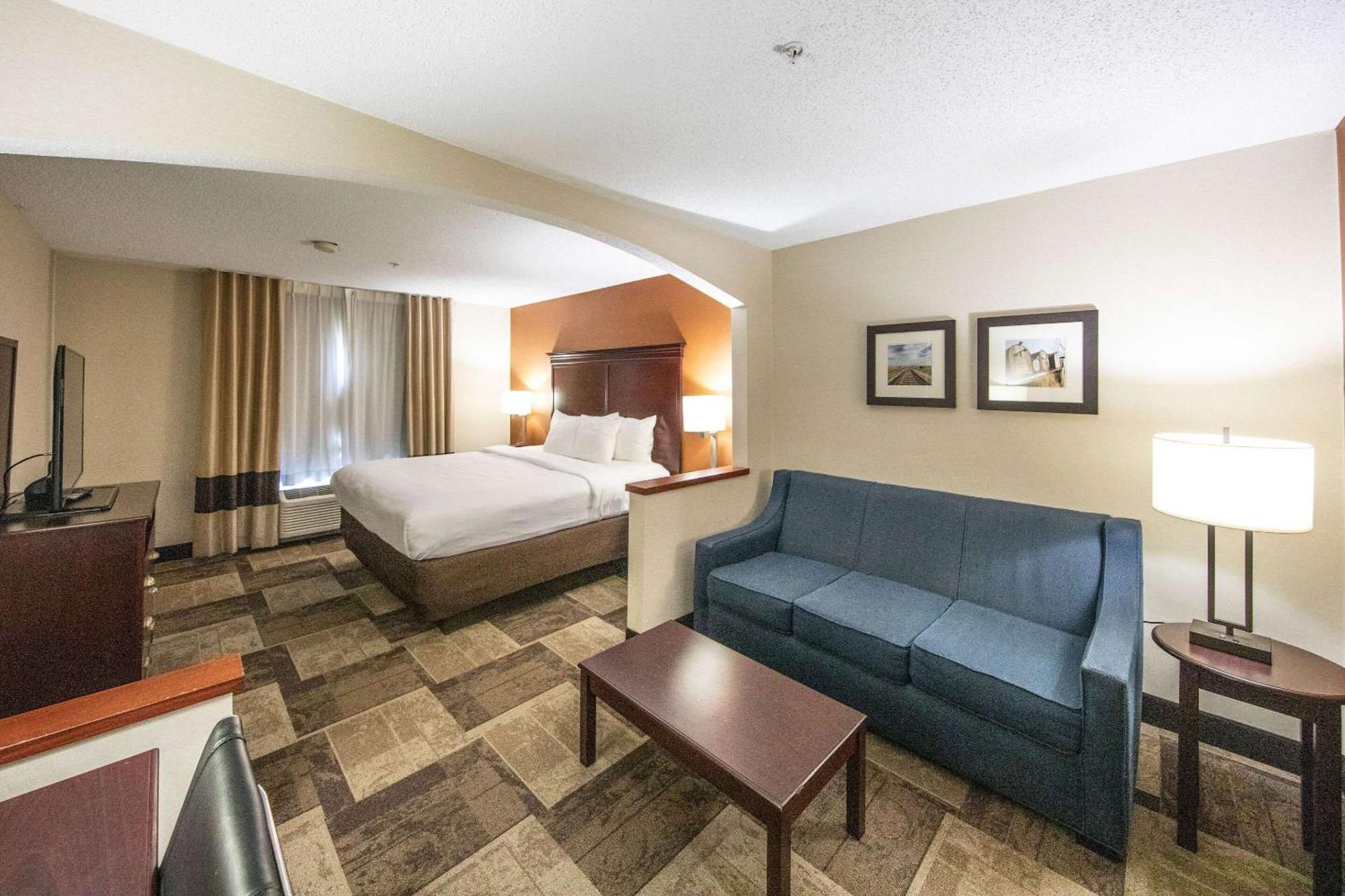 Comfort Inn & Suites Хатчінсон Екстер'єр фото