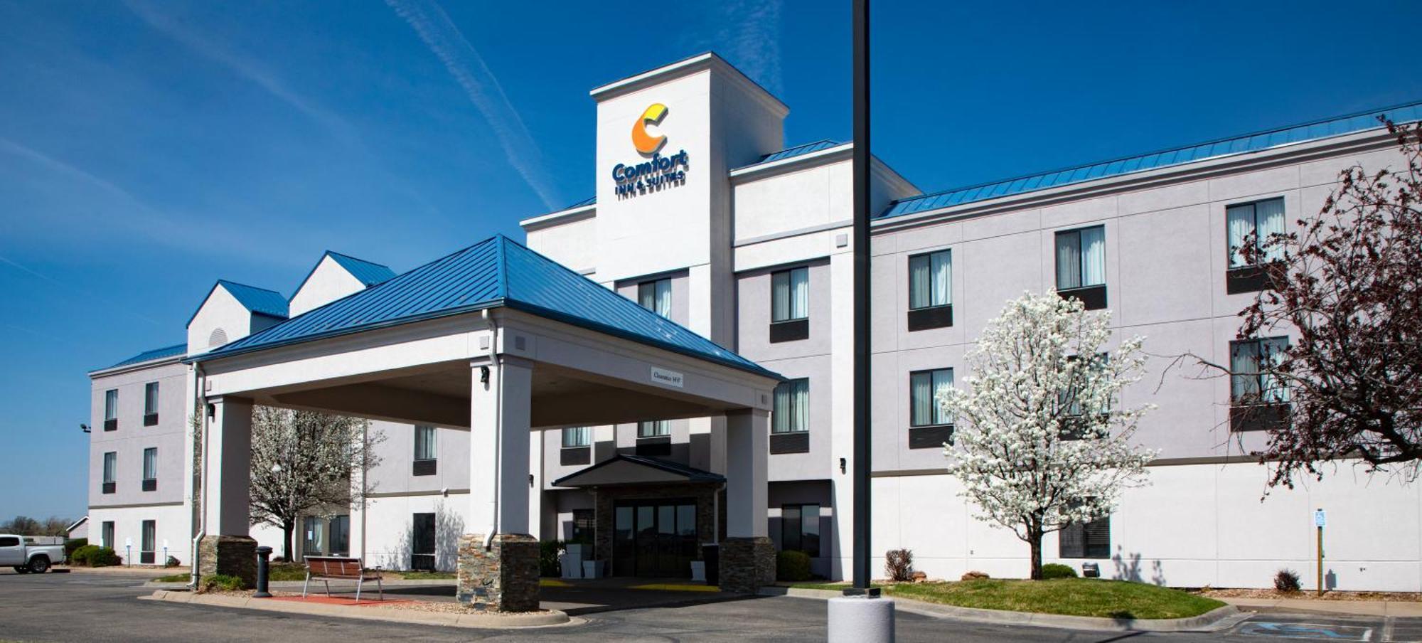 Comfort Inn & Suites Хатчінсон Екстер'єр фото