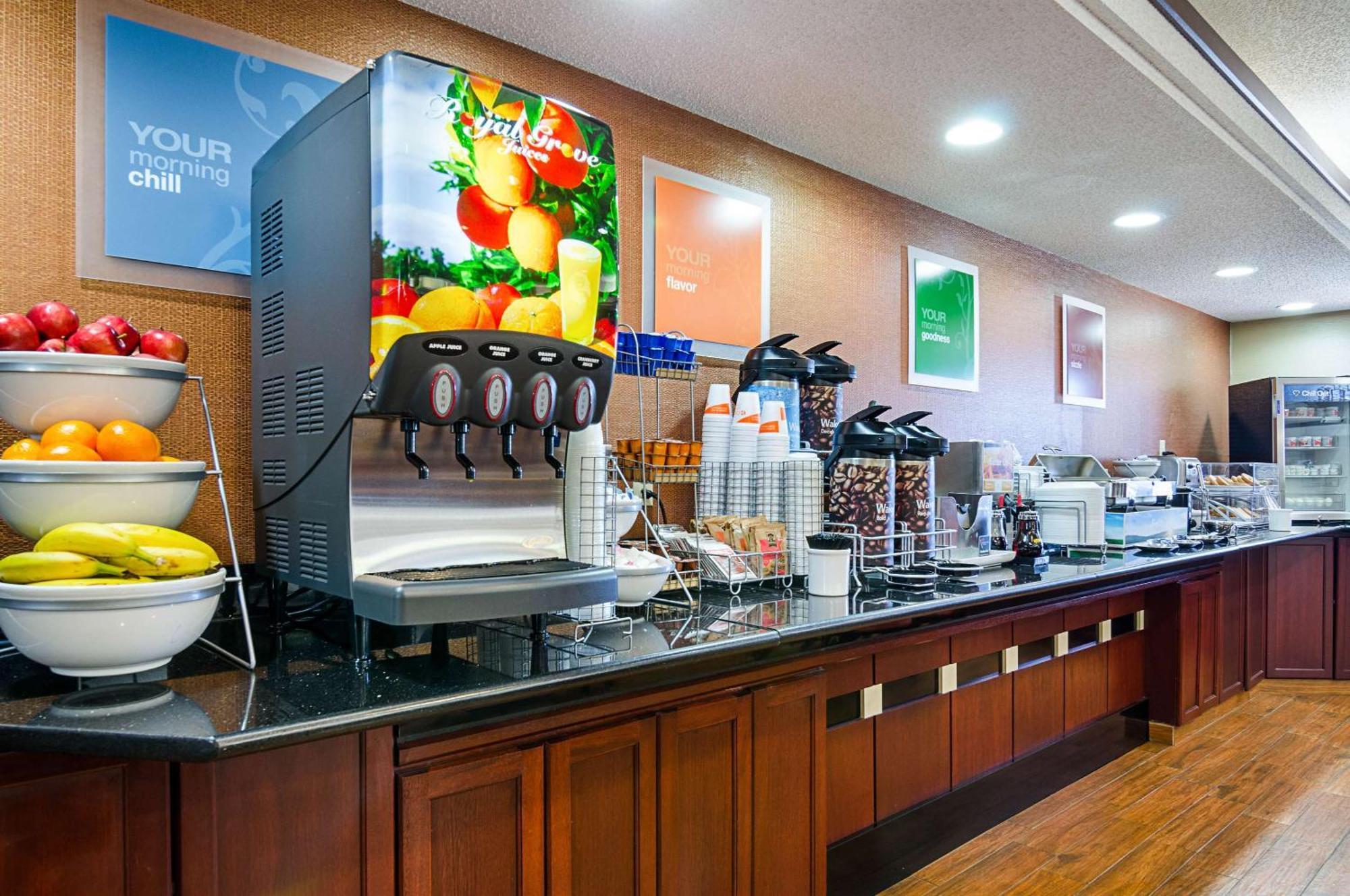 Comfort Inn & Suites Хатчінсон Екстер'єр фото