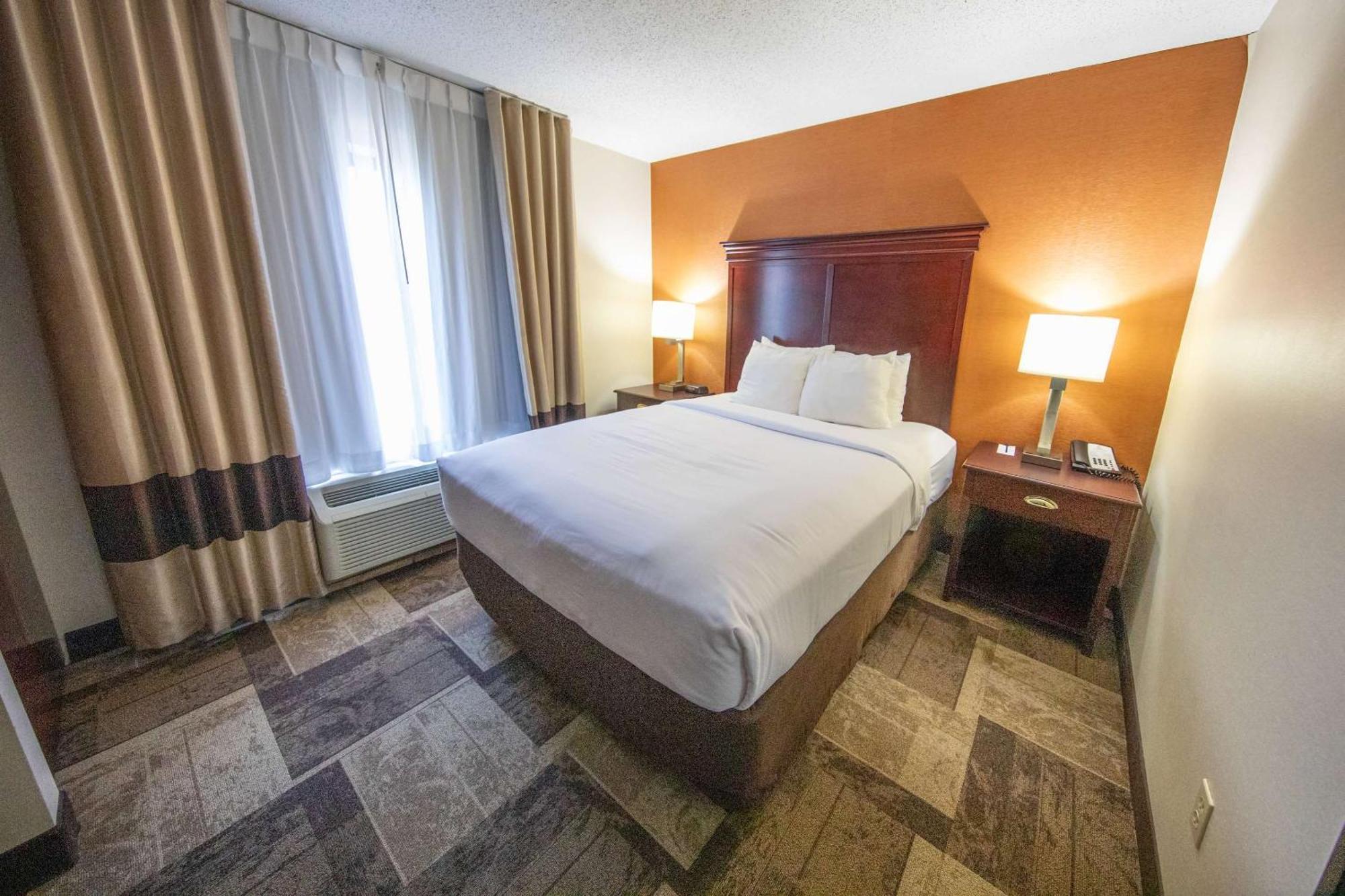 Comfort Inn & Suites Хатчінсон Екстер'єр фото