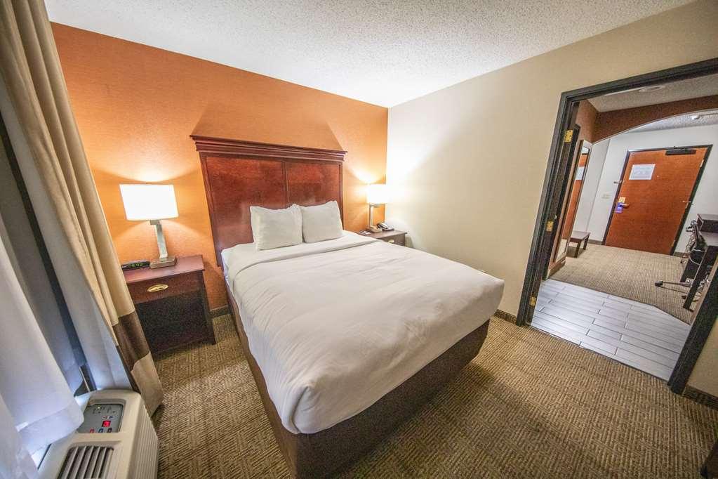 Comfort Inn & Suites Хатчінсон Номер фото